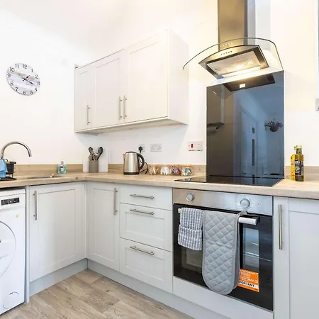 Harbour View 1 Bed In *