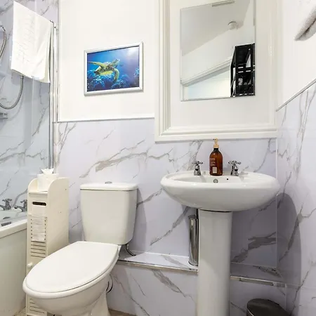 Harbour View 1 Bed In * ווייט הייבן